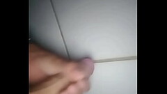 Eu bem roludo batendo minha melhor punheta Thumb