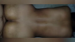Morena le gusta estar desnuda en su habitaci&oacute_n!! Hermanastro cachondo se mete a la habitaci&o Thumb