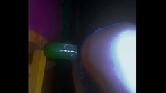 Me doy placer con pepino enorme empotrado en un mueble Thumb